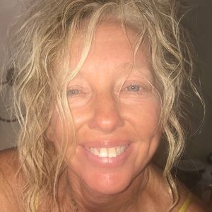 Welcome to my closet!!!!!!!!